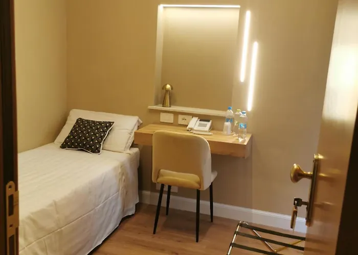 Fiori Hotel 2*