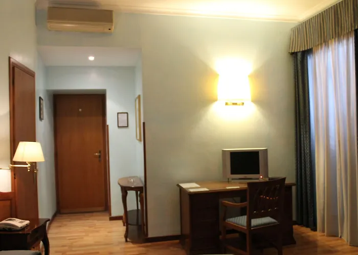Fiori Hotel 2*